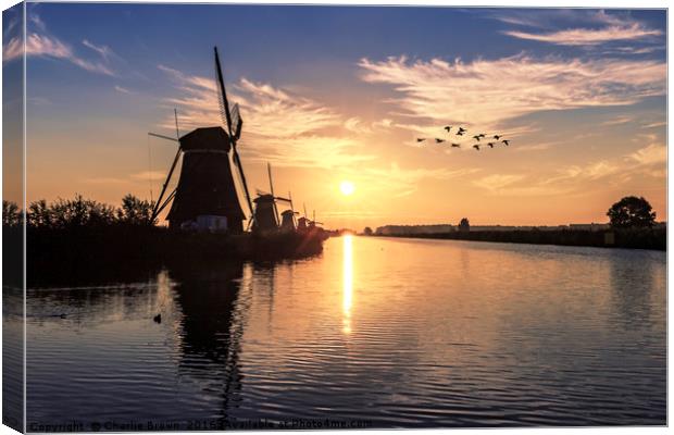 Beautiful sunrise on the Kinderdjik windmills alig Canvas Print by Ankor Light