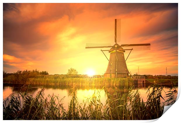 Sunrise on the Kinderdijk windmill, the UNESCO wor Print by Ankor Light