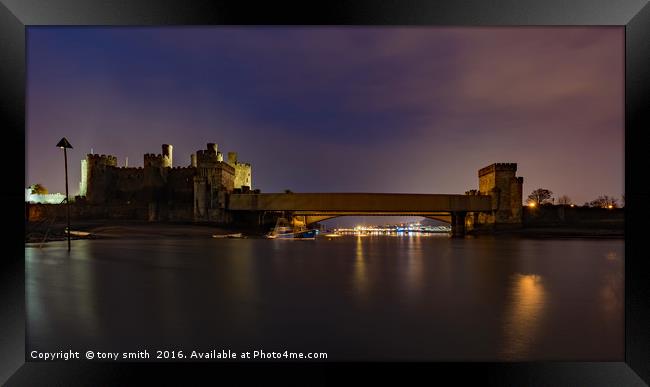 Conway Castle, North Wales Framed Print by tony smith