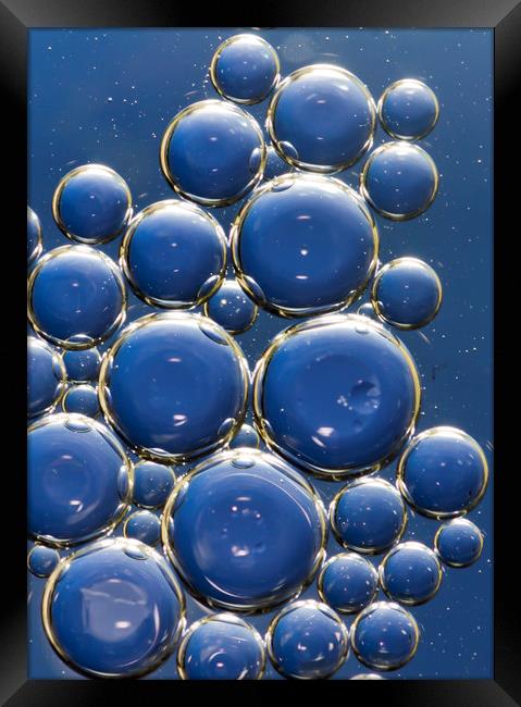 Water bubbles  Framed Print by chris smith