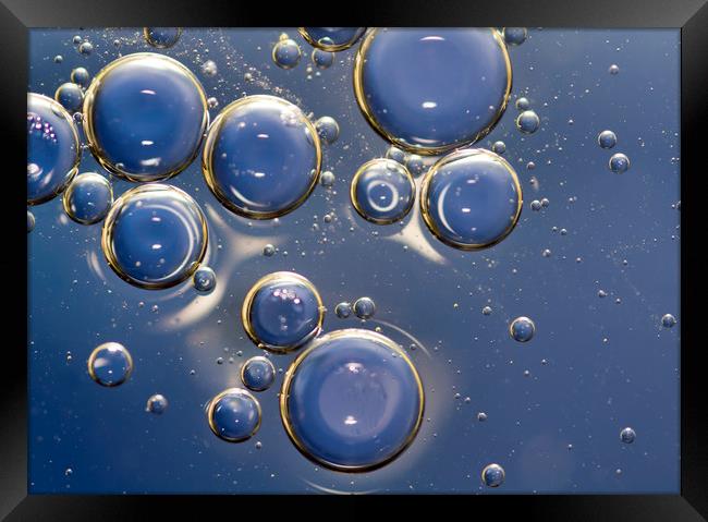 Water bubbles  Framed Print by chris smith