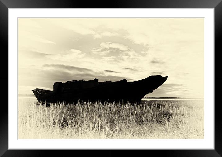 Wyre wreck at sunset Framed Mounted Print by David McCulloch