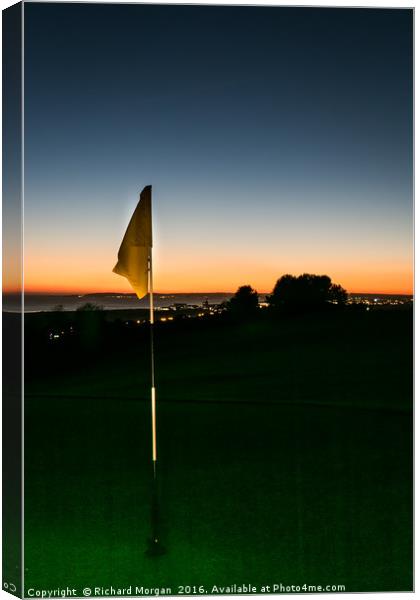 Golf Green, flag Canvas Print by Richard Morgan
