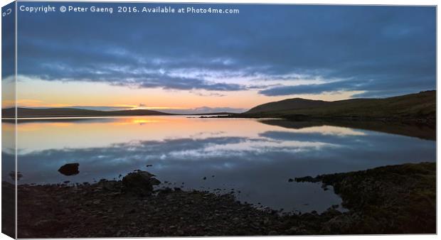 Winter sun at Loch Thom Canvas Print by Peter Gaeng