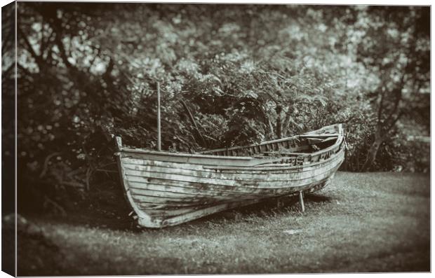 Old Boat - Wet Plate Vintage Collection Canvas Print by Hemerson Coelho