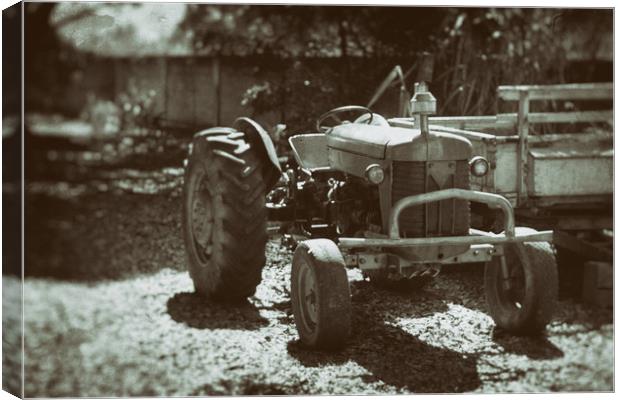 Tractor - Wet Plate Vintage Collection Canvas Print by Hemerson Coelho