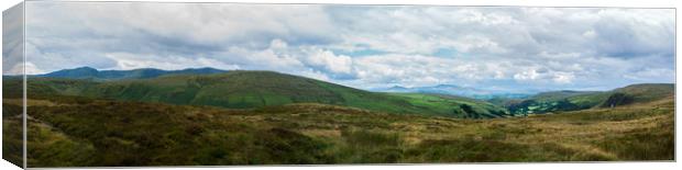 Aran mountains from Bwlch-y-groes Canvas Print by Linda Cooke