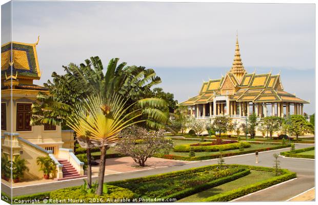 Royal Palace Phnom Penh, Cambodia. Canvas Print by Robert Murray