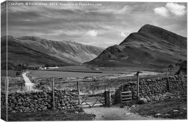 Buttermere in black and white Canvas Print by Kevin White