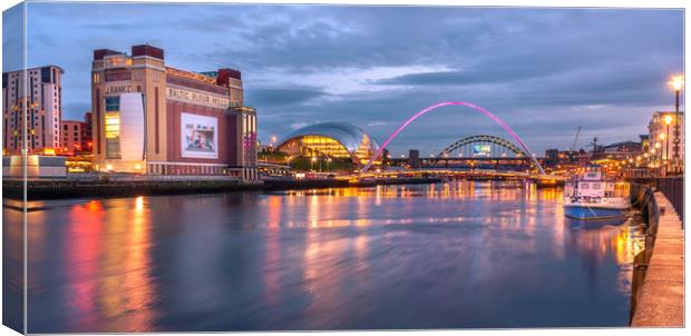 Night on the Toon Canvas Print by Naylor's Photography