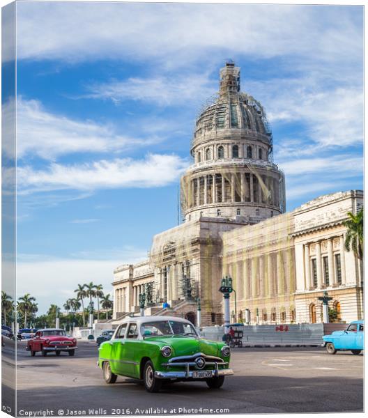 Cars in front of El Capitolio Canvas Print by Jason Wells