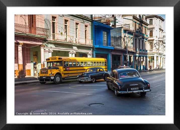 Old vehicles in Centro Havana Framed Mounted Print by Jason Wells