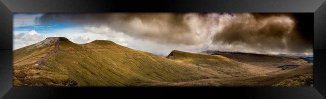 Brecon Beacons panorama Framed Print by Andrew Richards