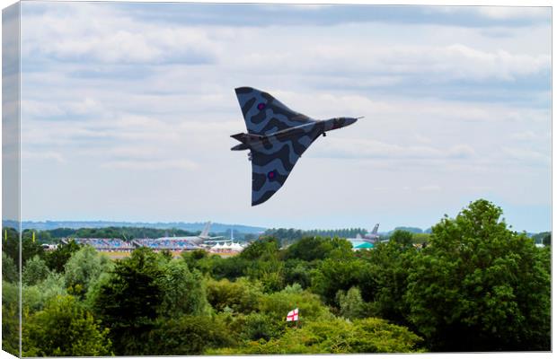 Vulcan Bomber EPIC take off RIAT 2015 Canvas Print by Oxon Images