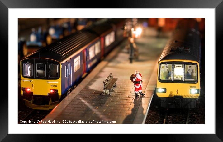 Santa goes to Exmouth  Framed Mounted Print by Rob Hawkins