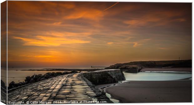 Sunrise at Cullercoats Bay, North Tyneside, Englan Canvas Print by Colin Morgan