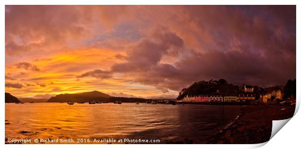 Sunrise over Ben tianavaig Print by Richard Smith