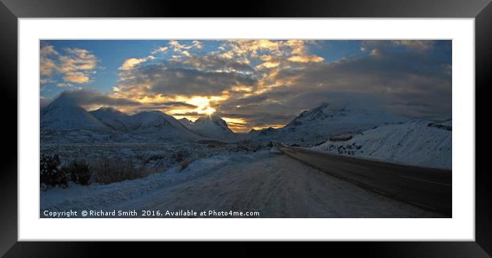 The main road south through Sligachan in winter. Framed Mounted Print by Richard Smith