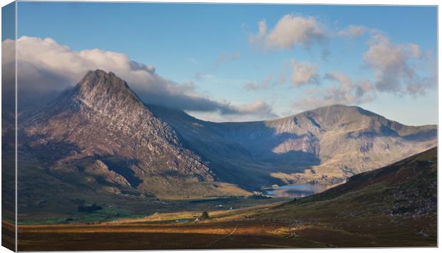 September in the Ogwen valley Canvas Print by Rory Trappe