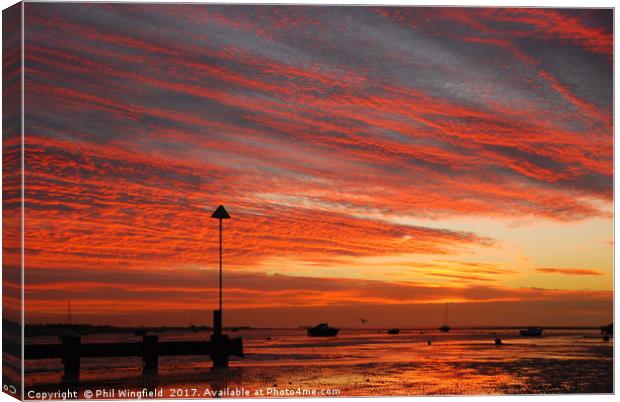 Thorpe Bay Sunrise Canvas Print by Phil Wingfield