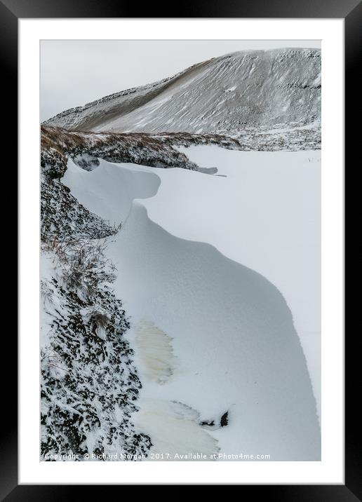 Snow drift in the Brecon Beacons, Wales Framed Mounted Print by Richard Morgan