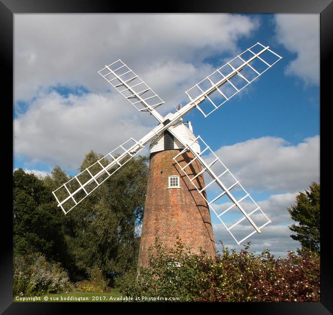 Wayford Windmill Framed Print by sue boddington
