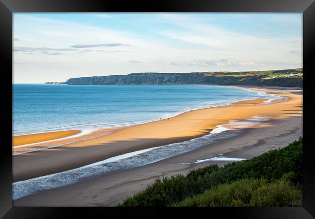 Hunmanby sands, Filey Bay, North Yorkshire Framed Print by Andrew Kearton