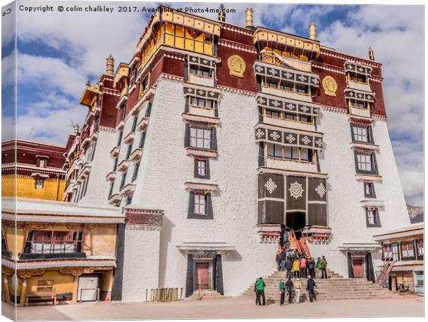 The White Palace - Lhasa, Tibet Canvas Print by colin chalkley