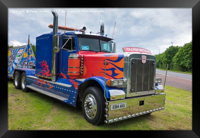 An American Peterbilt 379 truck used by a circus Framed Print by Peter Jordan
