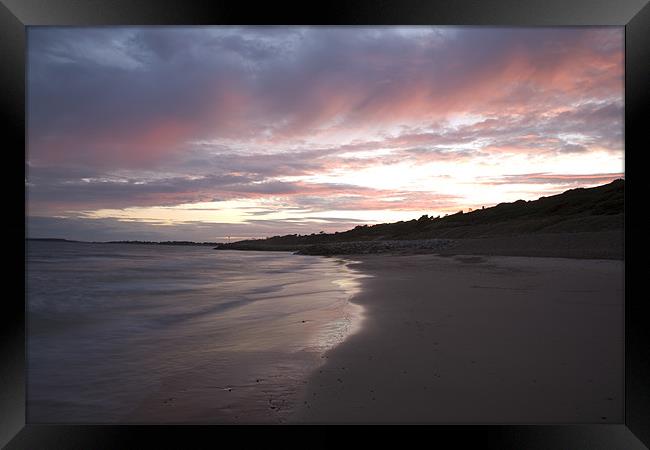 Highcliffe Beach at sunset Framed Print by Ian Middleton