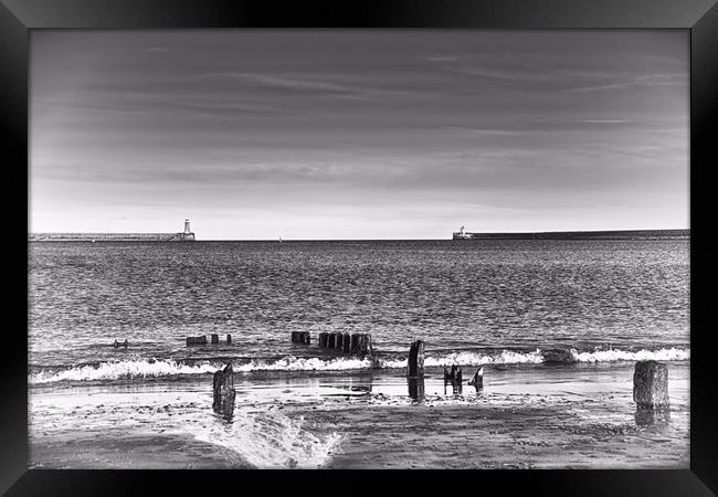 South Shields Piers Framed Print by kevin wise