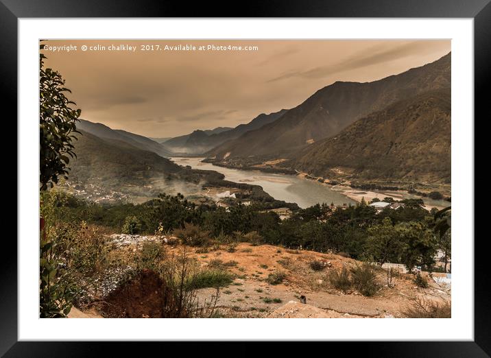  First Bend of the Yangtze River, China Framed Mounted Print by colin chalkley