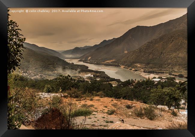  First Bend of the Yangtze River, China Framed Print by colin chalkley