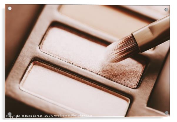 Professional Makeup Brush And Eye Shadow Color Pal Acrylic by Radu Bercan