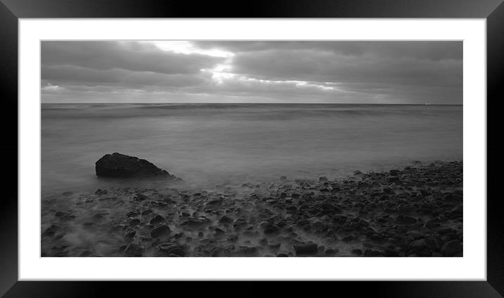 Ballyconnigar Strand at dawn Framed Mounted Print by Ian Middleton