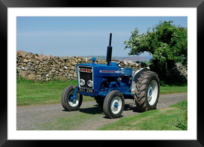 Ford 3000 tractor Framed Mounted Print by Alan Barnes