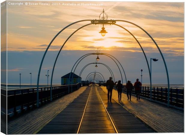 Southport pier at sunset Canvas Print by Susan Tinsley