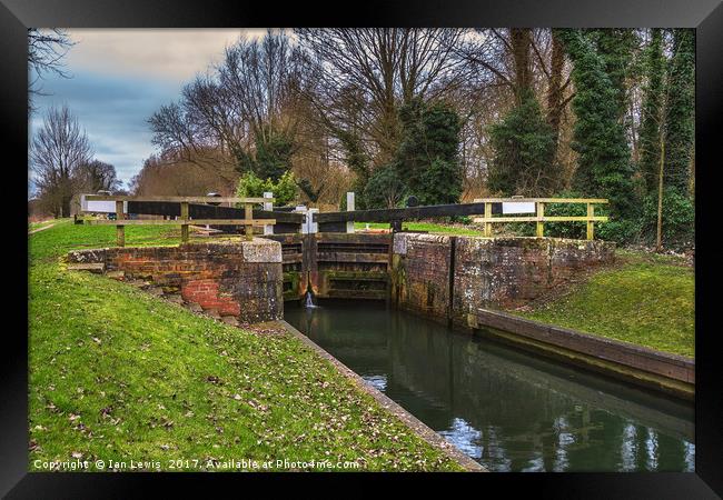 Tyle Mill Lock Framed Print by Ian Lewis