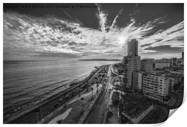 Havana shortly after sunrise Print by Dirk Seyfried