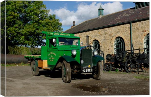Morris Commercial lorry Canvas Print by Alan Barnes