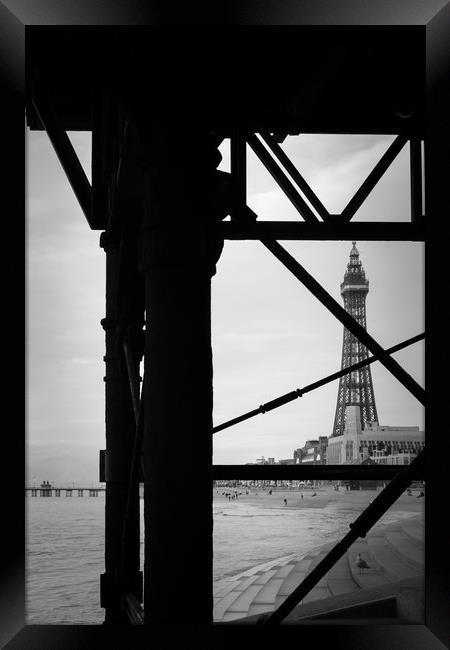 Blackpool Tower    Framed Print by chris smith