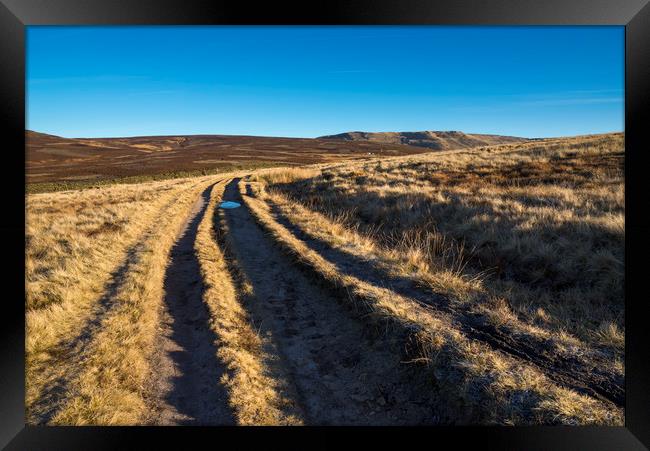 Snake path on the moors above Hayfield, Derbyshire Framed Print by Andrew Kearton