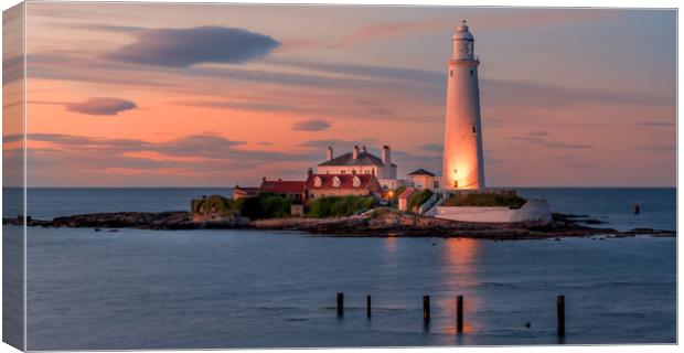 Night draws in at St Mary's Lighthouse Canvas Print by Naylor's Photography