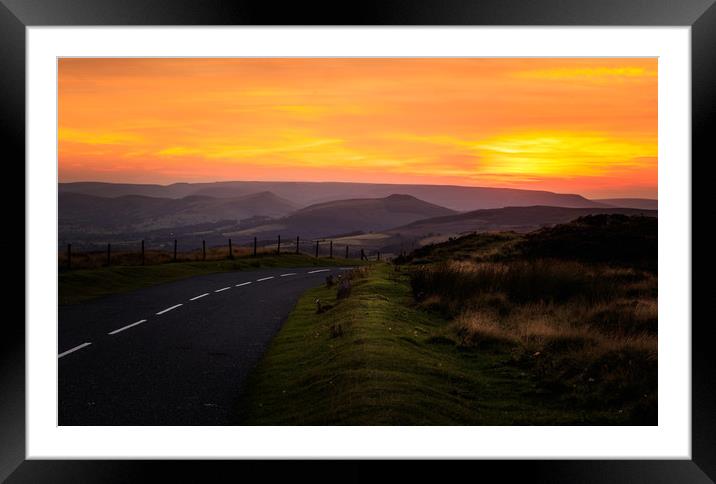 peak district  Framed Mounted Print by chris smith