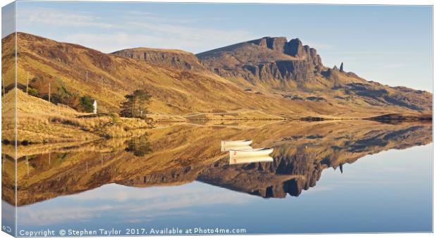 Golden Light hits the Old Man of Storr Canvas Print by Stephen Taylor