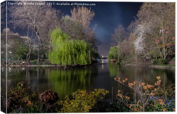 St,James's  park London Canvas Print by mike cooper