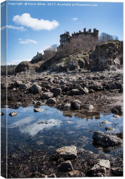 Culzean Castle Beach Canvas Print by Kevin White