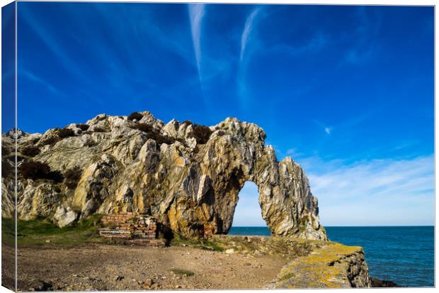The Arch at Porth Wen, Anglesey. Canvas Print by Colin Allen