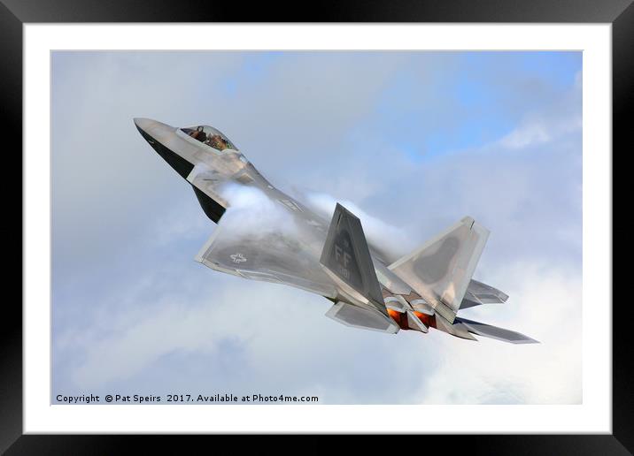 'Smokin' - F22 Raptor on the go. Framed Mounted Print by Pat Speirs