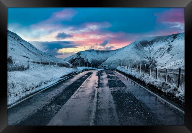 Bwlch Pass Winter Framed Print by Oxon Images